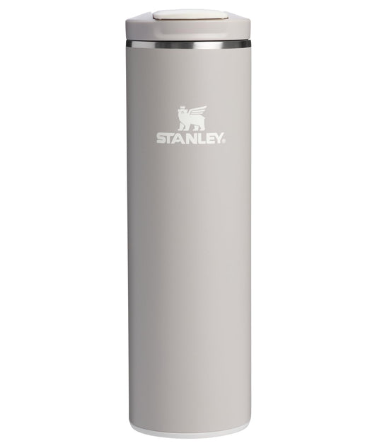 STANLEY face avant du mug Transit montrant design compact et robustesse