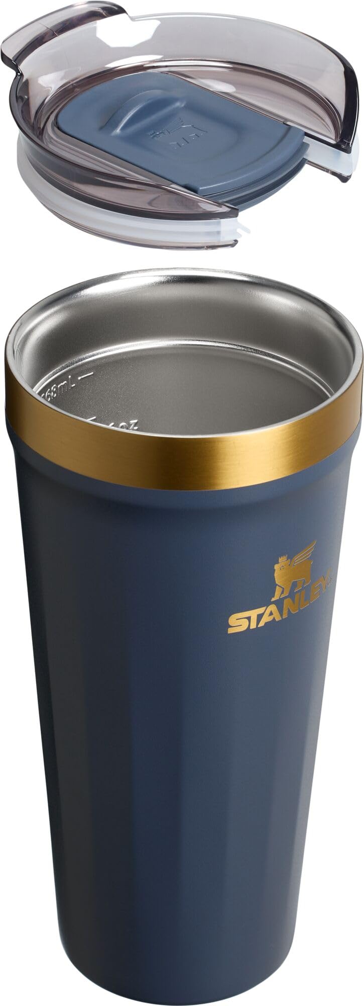 Stanley couvercle press-fit en gros plan pour boire sans éclaboussures
