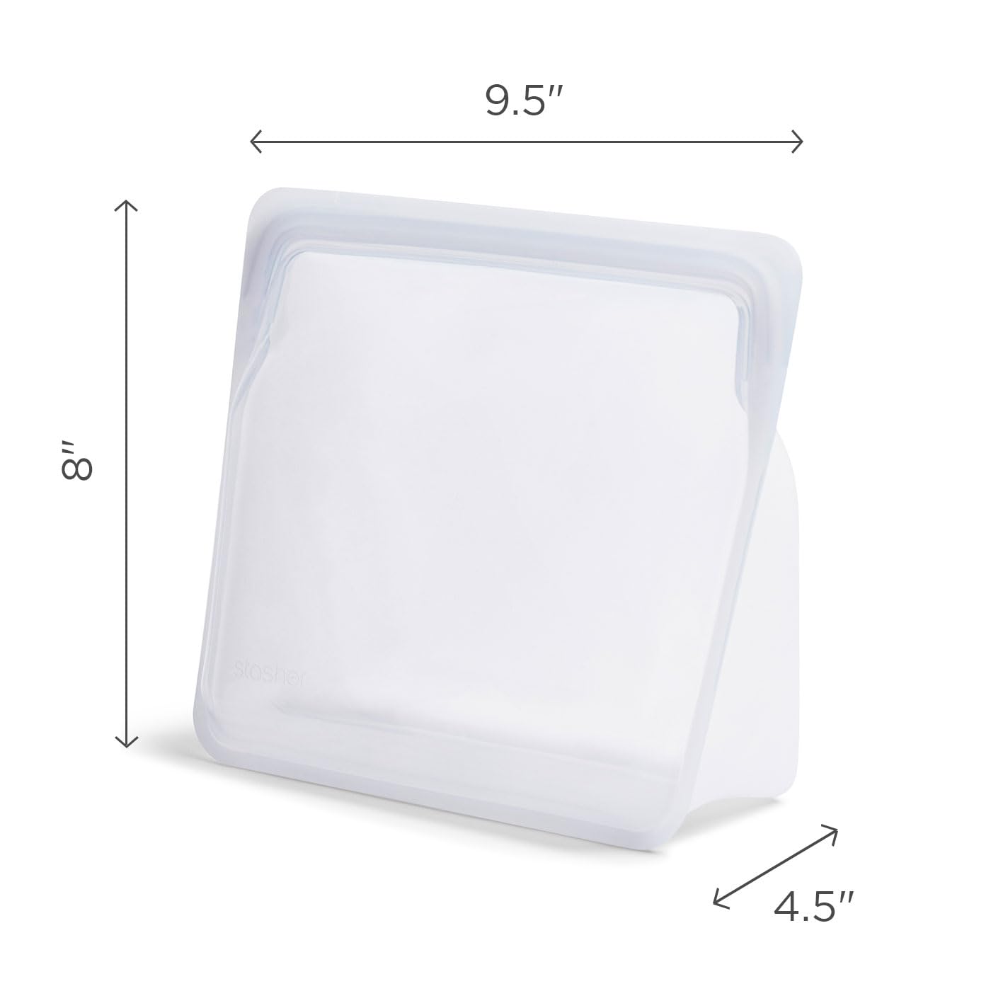 Stasher sac à côté de canettes pour comparaison de taille et capacité