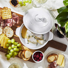 STAUB brie fondu dans le plat montrant cuisson homogène
