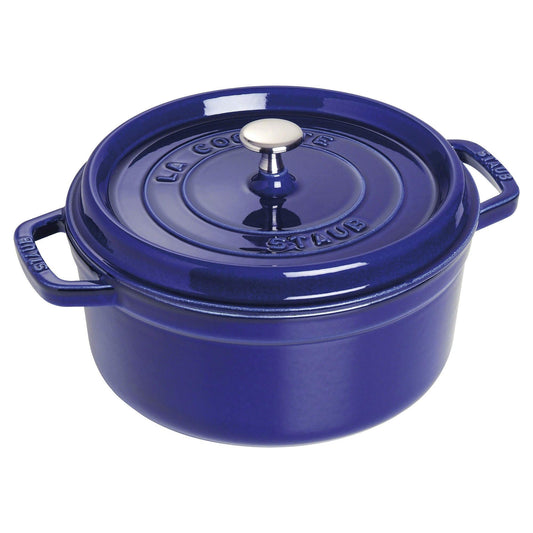 Staub cocotte 4 qt face bleu foncé, design élégant et cuisson fiable