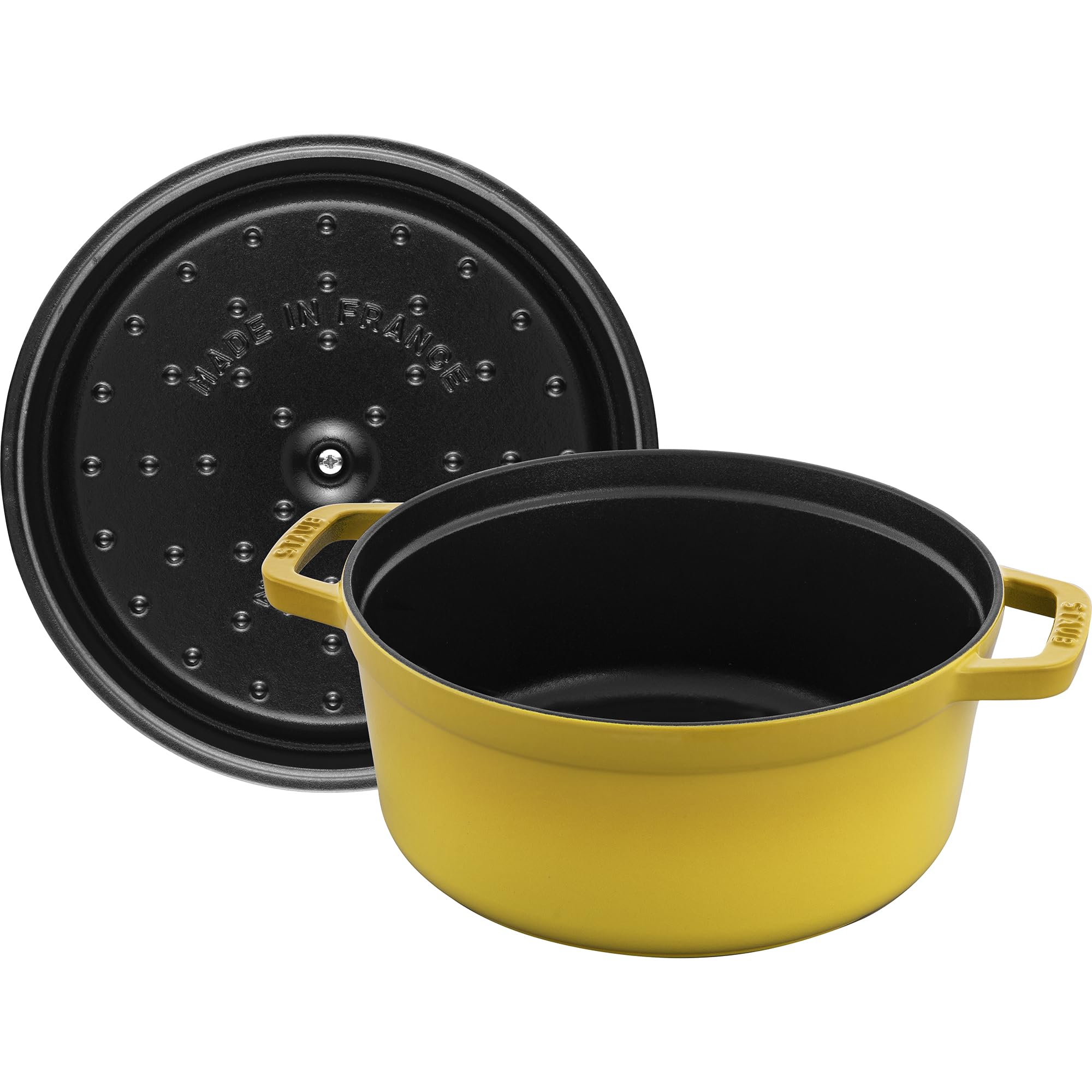 Staub comparaison taille, capacité 4 qt pour 2 à 4 personnes
