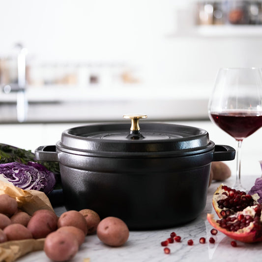 STAUB couvercle intérieur avec picots pour auto-arrosage et recettes moelleuses