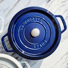 Staub intérieur texturé noir montrant bronzage optimal et entretien facile