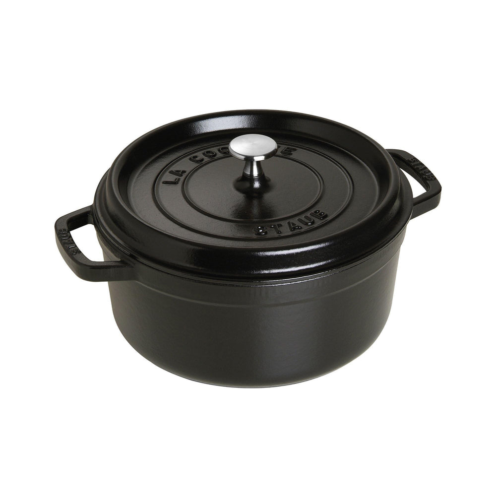 STAUB cocotte face avant montrant finition noir mat et élégance pratique