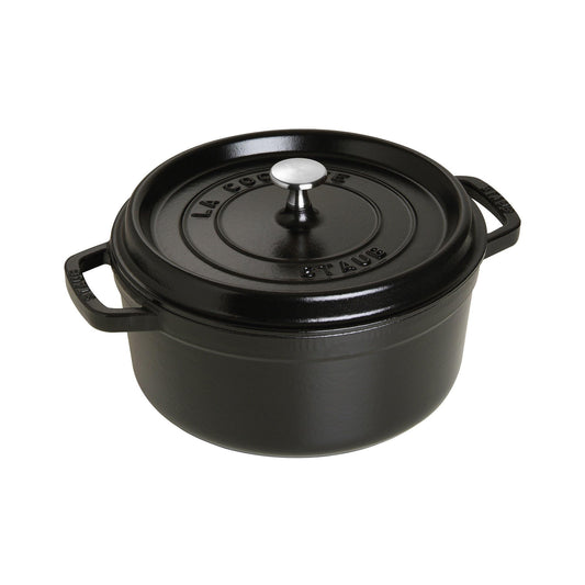 STAUB cocotte face avant montrant finition noir mat et élégance pratique