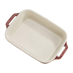 STAUB gros plan émaillage vitreux montre résistance et finition