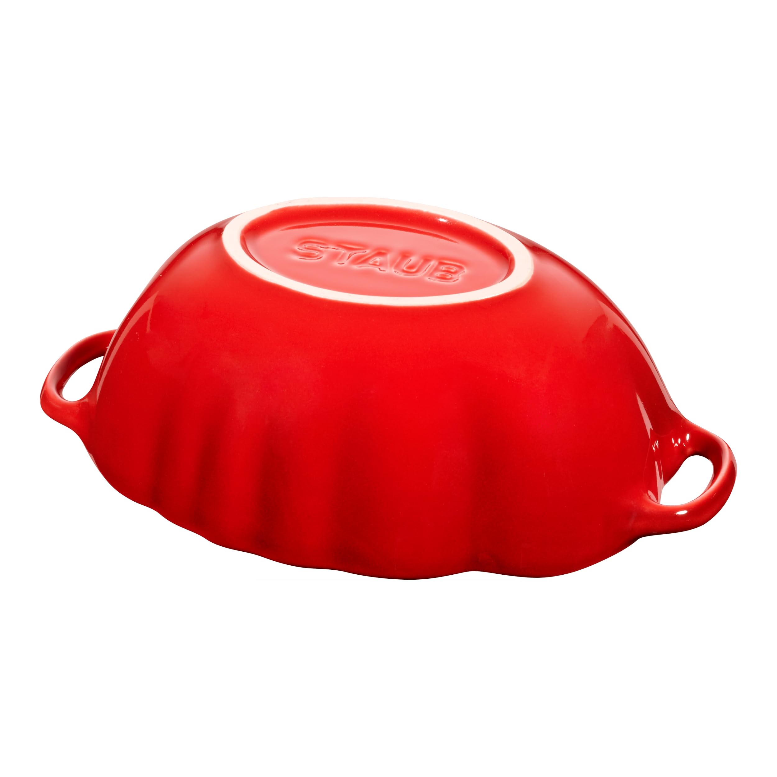Comparaison taille STAUB mini cocotte Tomate dans une main pour indication de portion