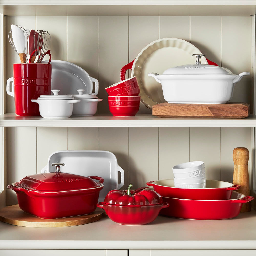 Emballage et étiquette STAUB de la mini cocotte Tomate montrant qualité produit