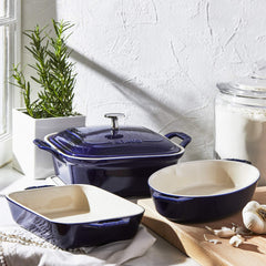 STAUB plat carré avec couvercle prêt à servir et maintenir la chaleur