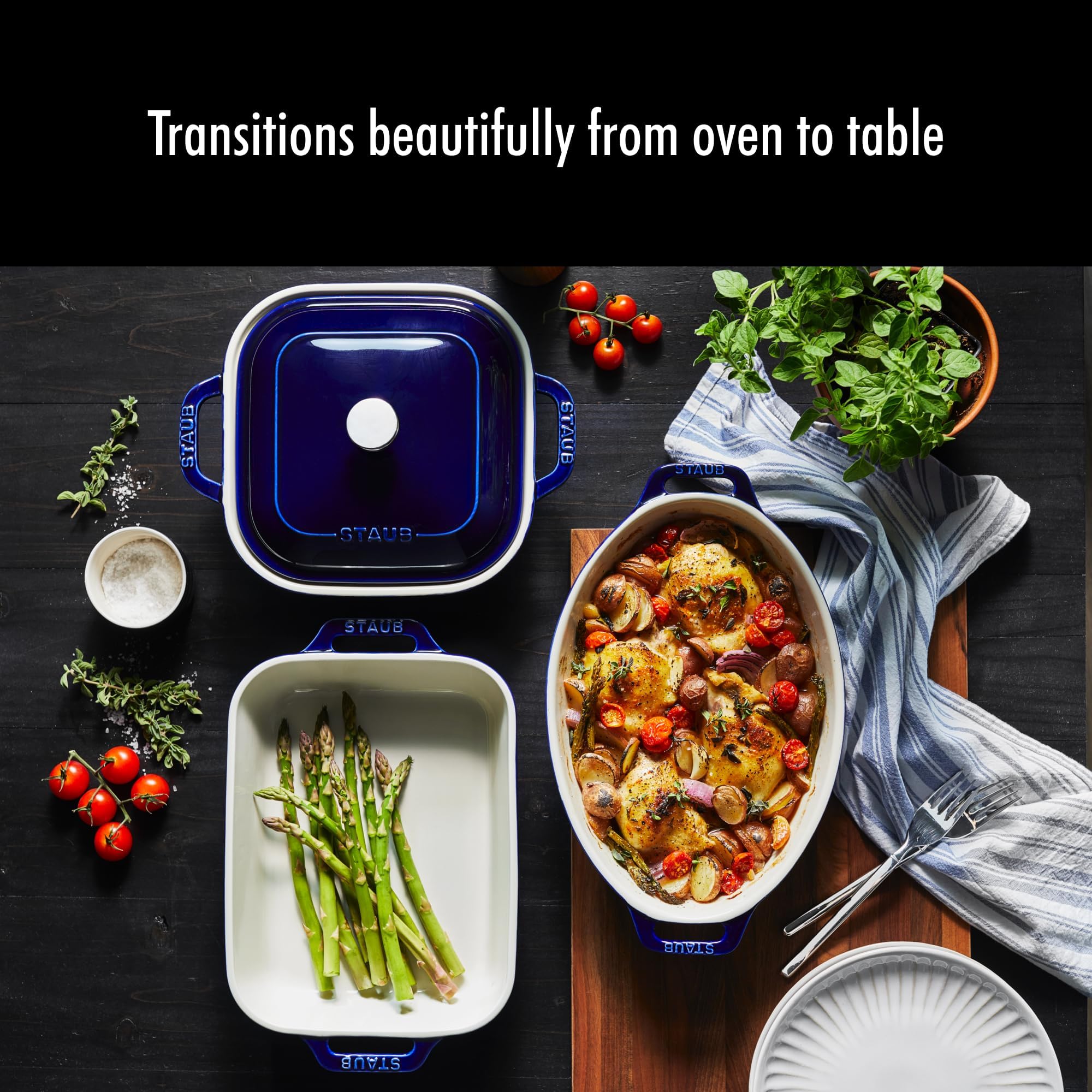 STAUB plat ovale présenté avec accompagnement, idéal pour rôtis