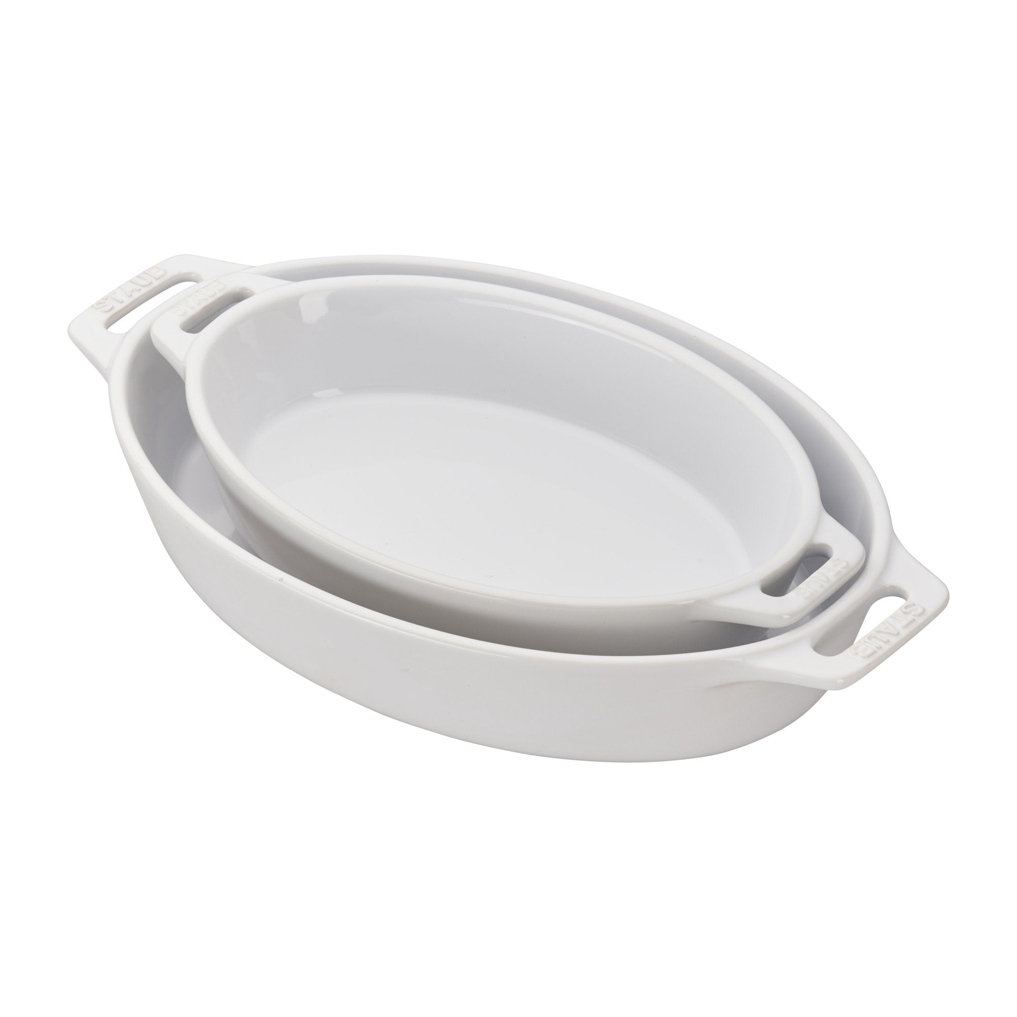 STAUB plat ovale face avant montrant design élégant et présentation à table