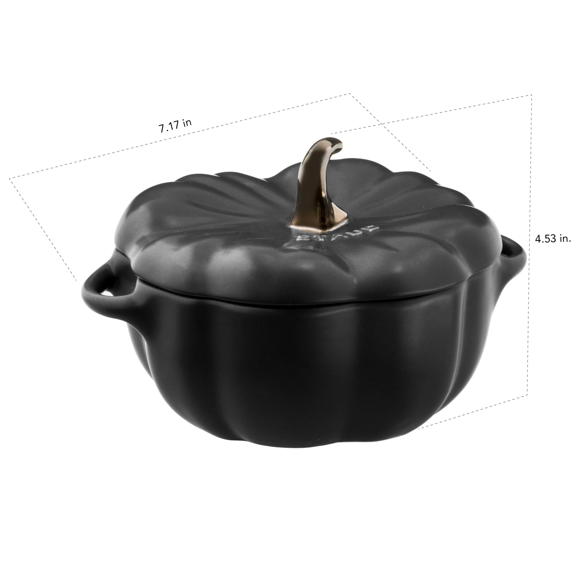 STAUB plat citrouille posé sur table décorée, parfait pour le service
