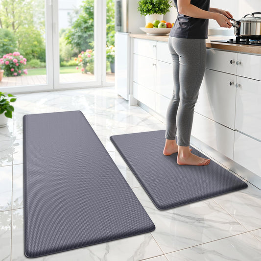 StepLively tapis devant l'évier gris montrant confort et design pratique
