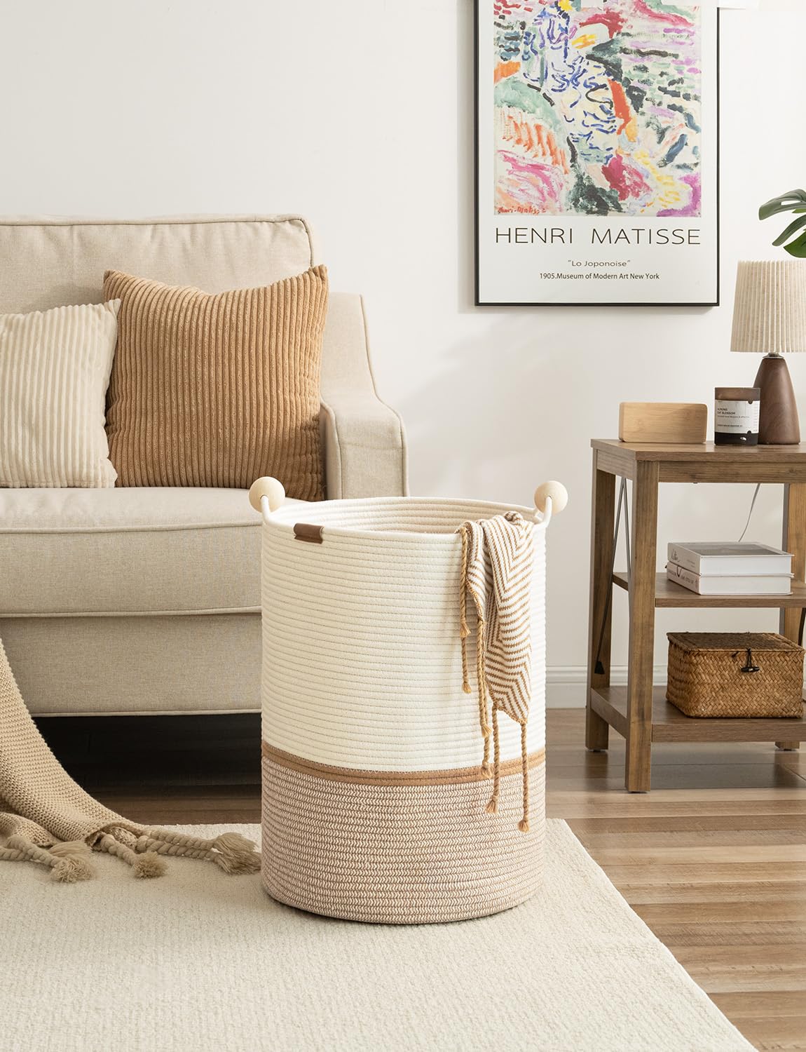 StorageWorks panier dans salon, apport chaleureux et style naturel