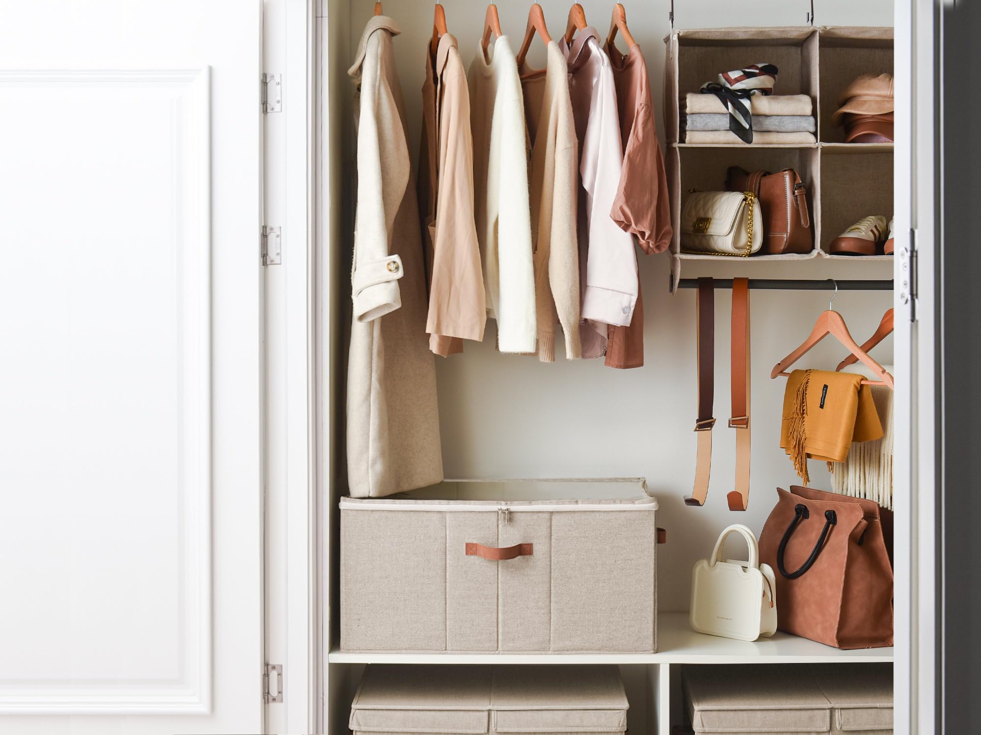 StorageWorks intérieur plein montrant 24 paires organisées de façon compacte
