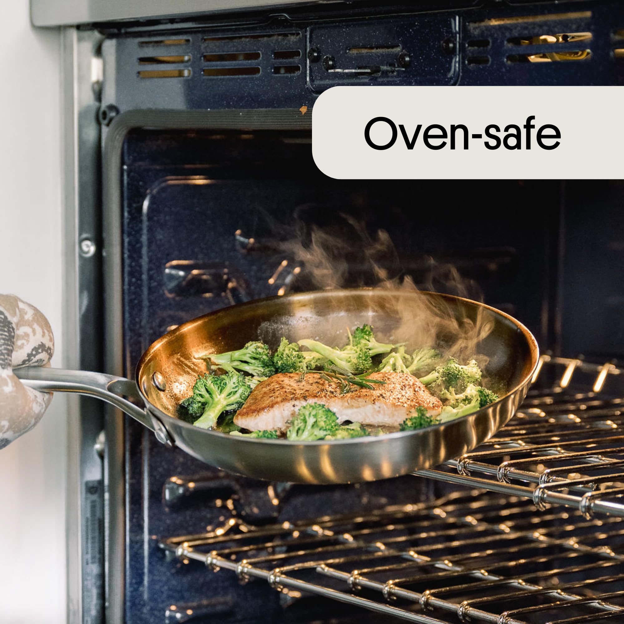 STRATA en situation lifestyle dans une cuisine moderne soulignant polyvalence