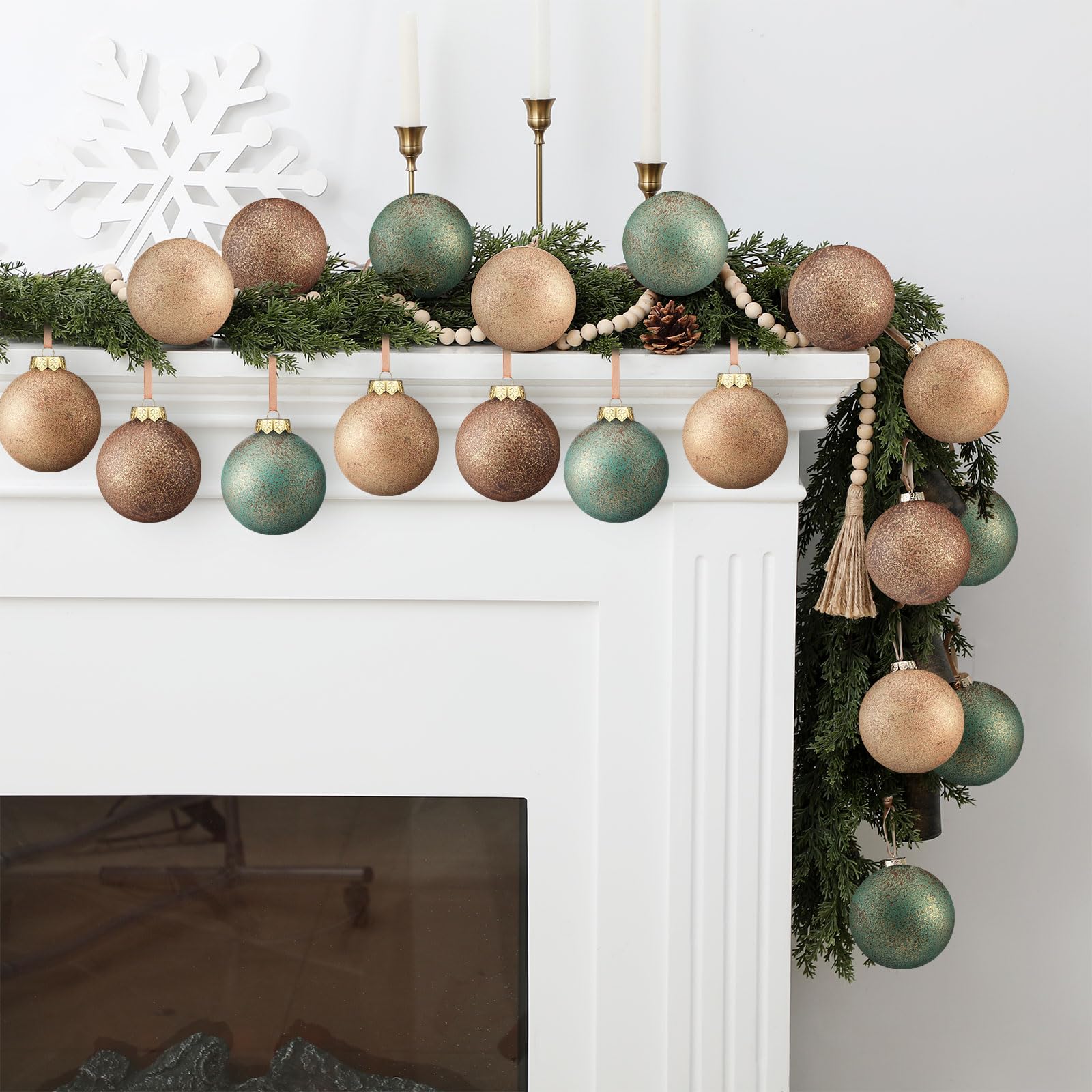 Suilung boules sur plateau décoratif ajoutant charme festif