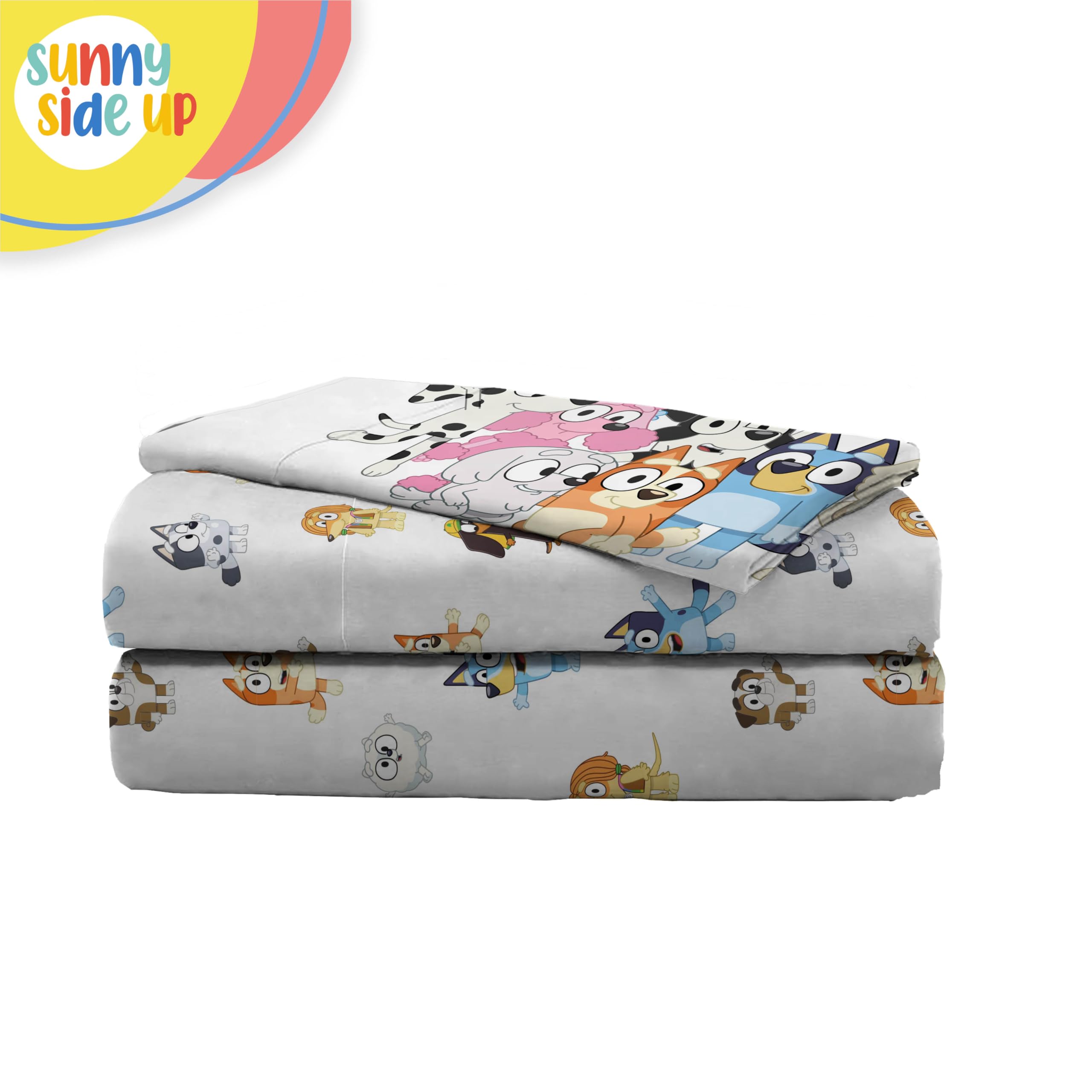Sunny Side Up scène d'enfant dans lit Bluey montrant confort et sourire apaisé