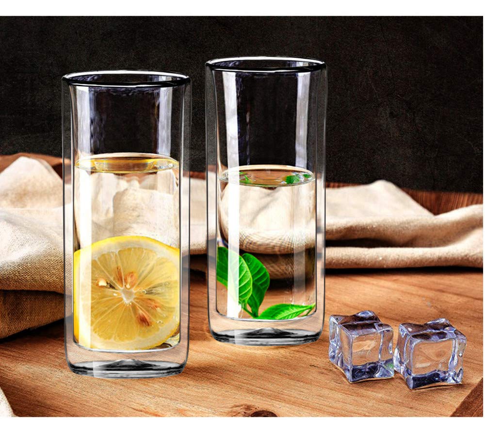 Sun's Tea gobelet en usage avec cocktail illustrant polyvalence
