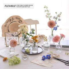 SUPMIND vases décorés sur table de mariage créant un centre de table raffiné