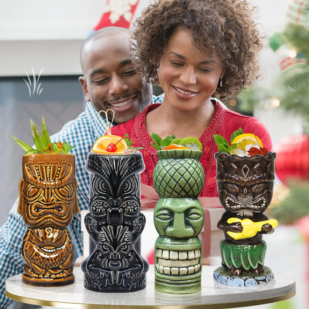 SuproBarware mugs intégrés dans un décor bar pour une ambiance hawaïenne