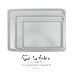 Sur La Table gros plan texture antiadhésive illustrant libération facile