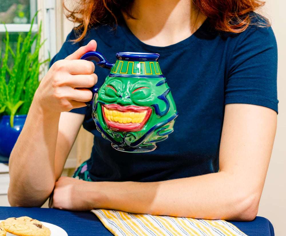 Surreal Entertainment mug Pot of Greed vue de dos montrant contours et stabilité