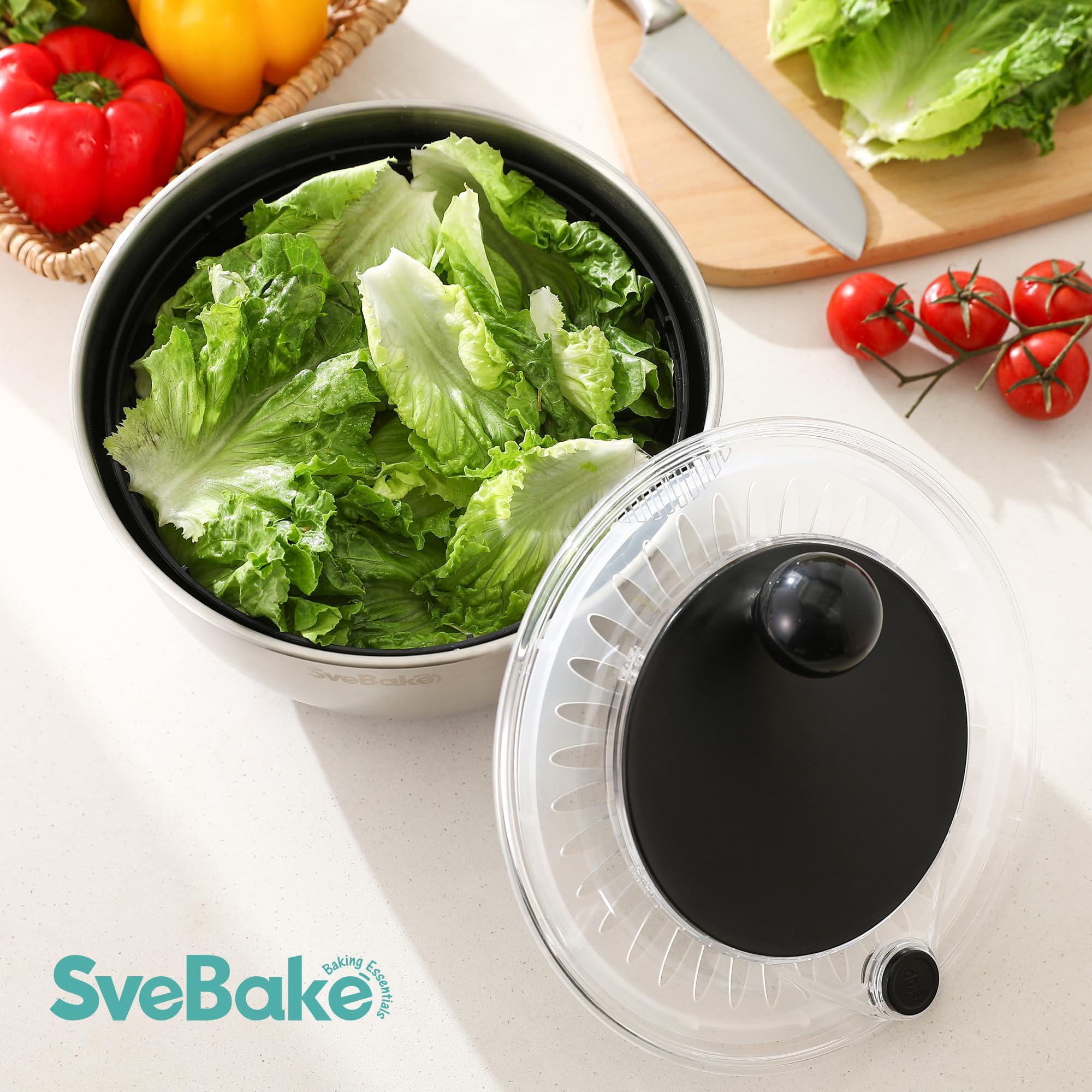 SveBake bol inox comparé à une règle pour visualiser la capacité