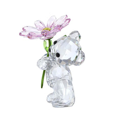 Swarovski Kris Bear gros plan sur les facettes en cristal révélant l’éclat