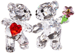 Swarovski détail cœur rouge apportant une touche émotionnelle visible