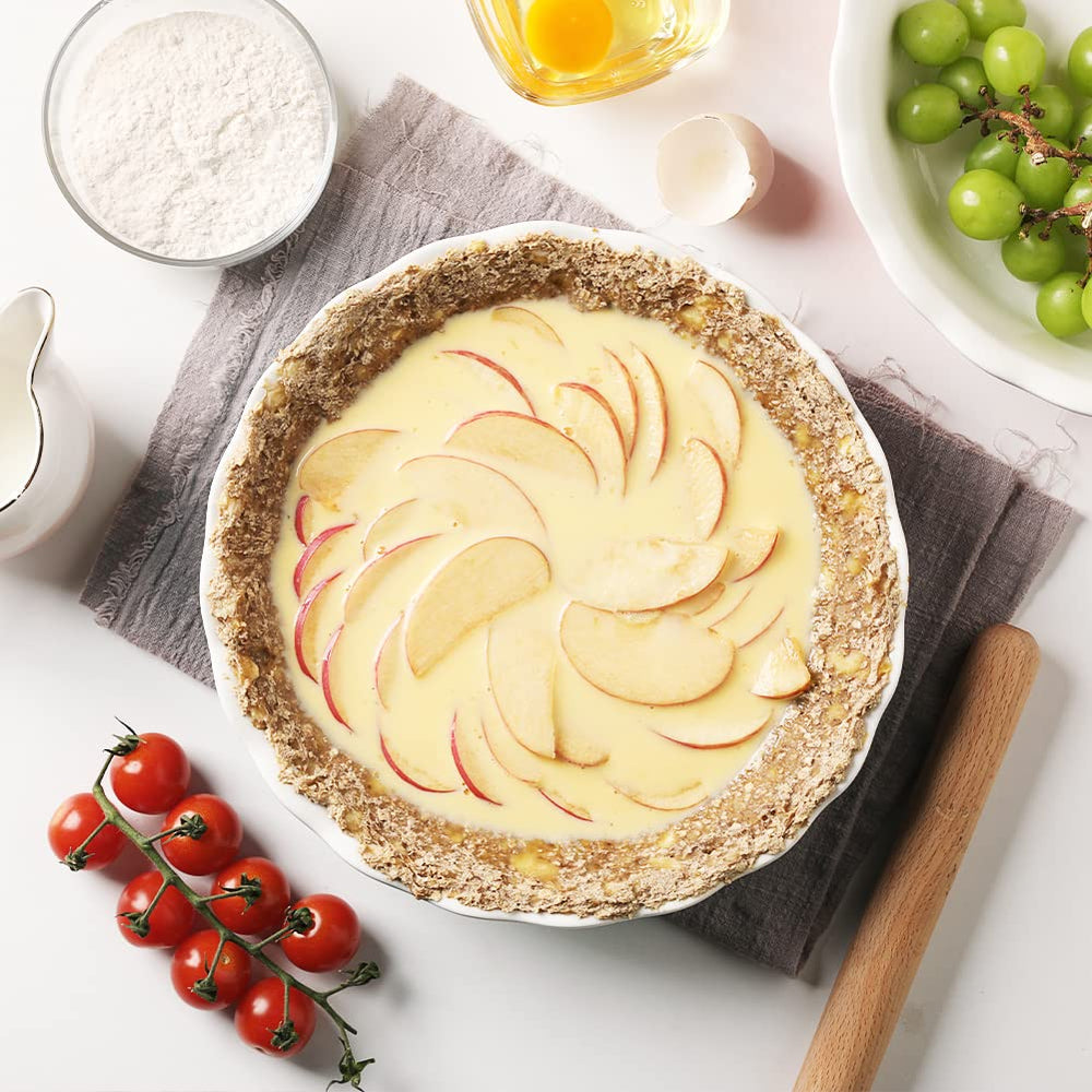 Sweejar plat en céramique utilisé pour une quiche chaude, sert directement à table