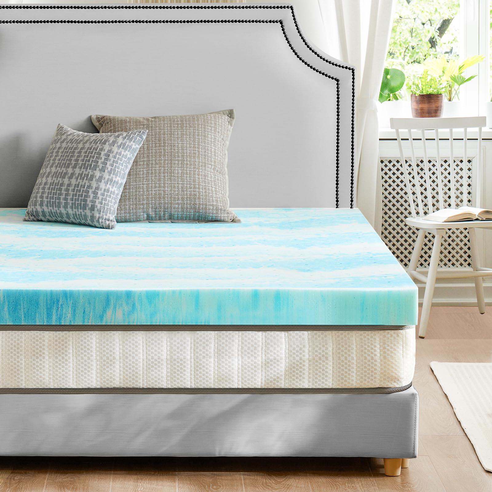 Sweetcrispy surmatelas posé sur lit améliorant confort visuel