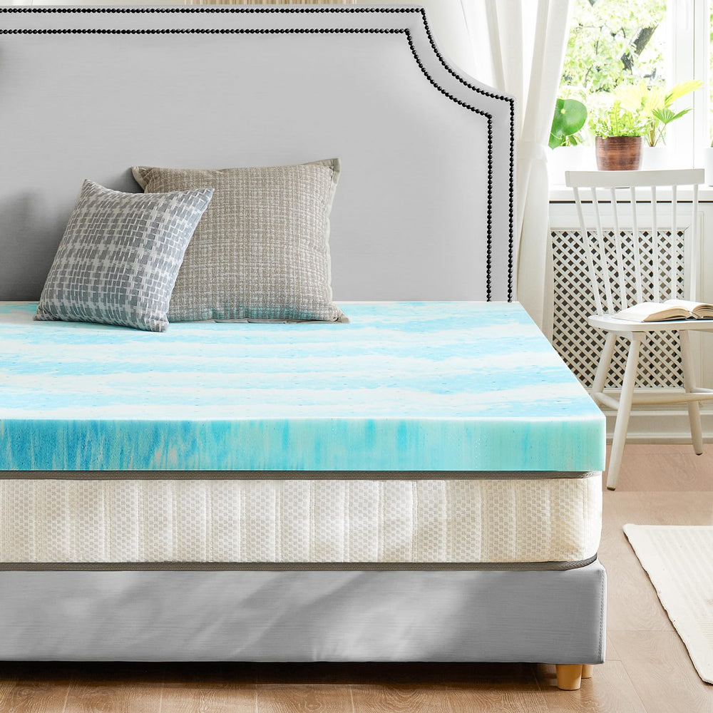 Sweetcrispy surmatelas posé sur lit améliorant confort visuel