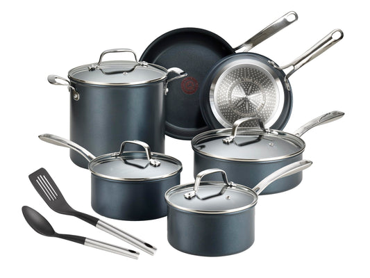 T-fal ensemble 12 pièces vu de face montrant la variété et gain de place
