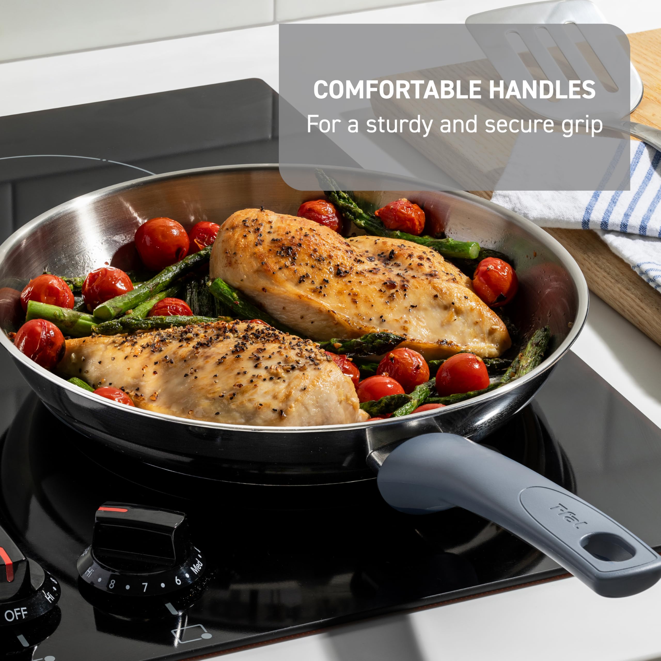 T-fal poêle en action saisissant un steak pour belle croûte