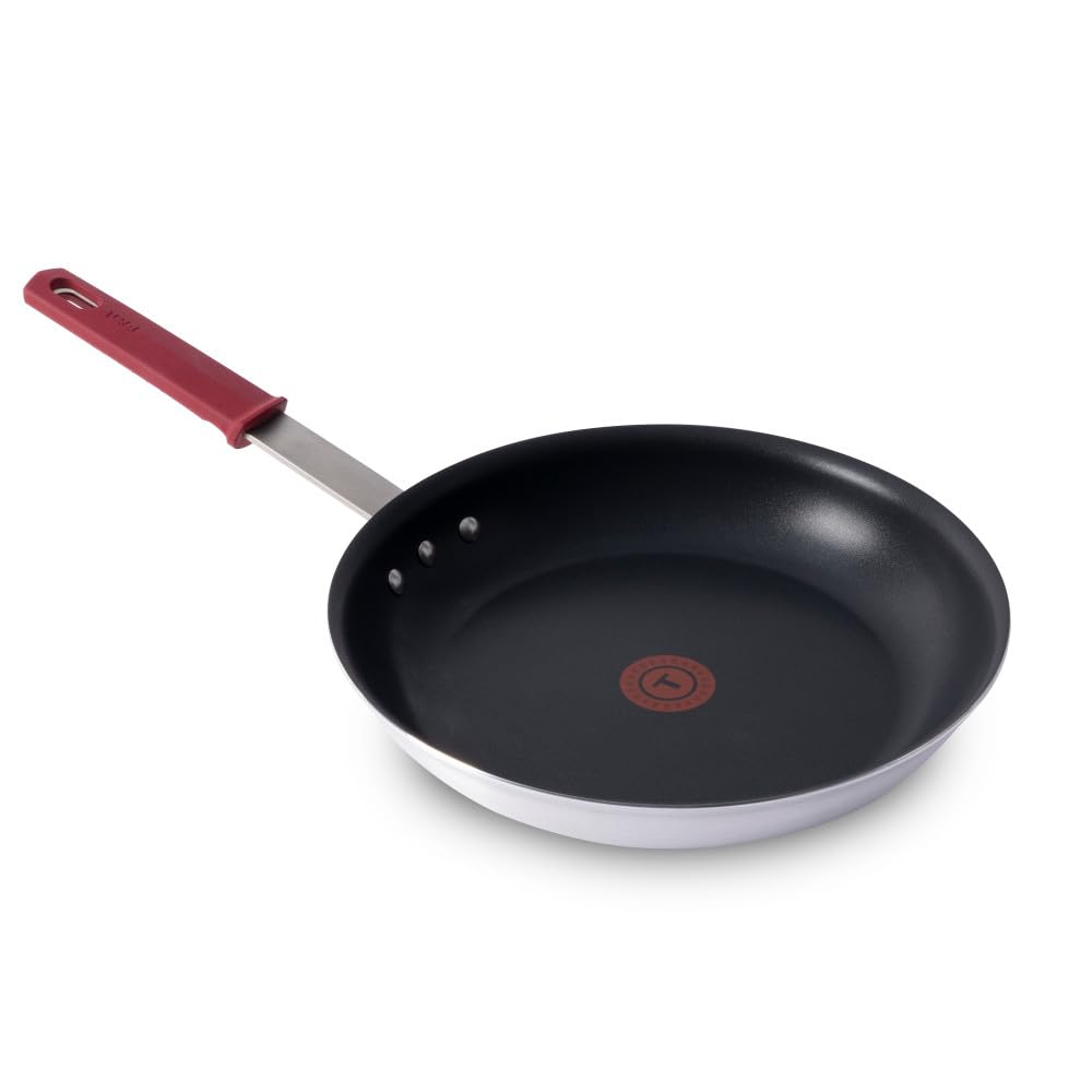 T-fal poêle face avant 30 cm montrant design robuste et grande surface utile