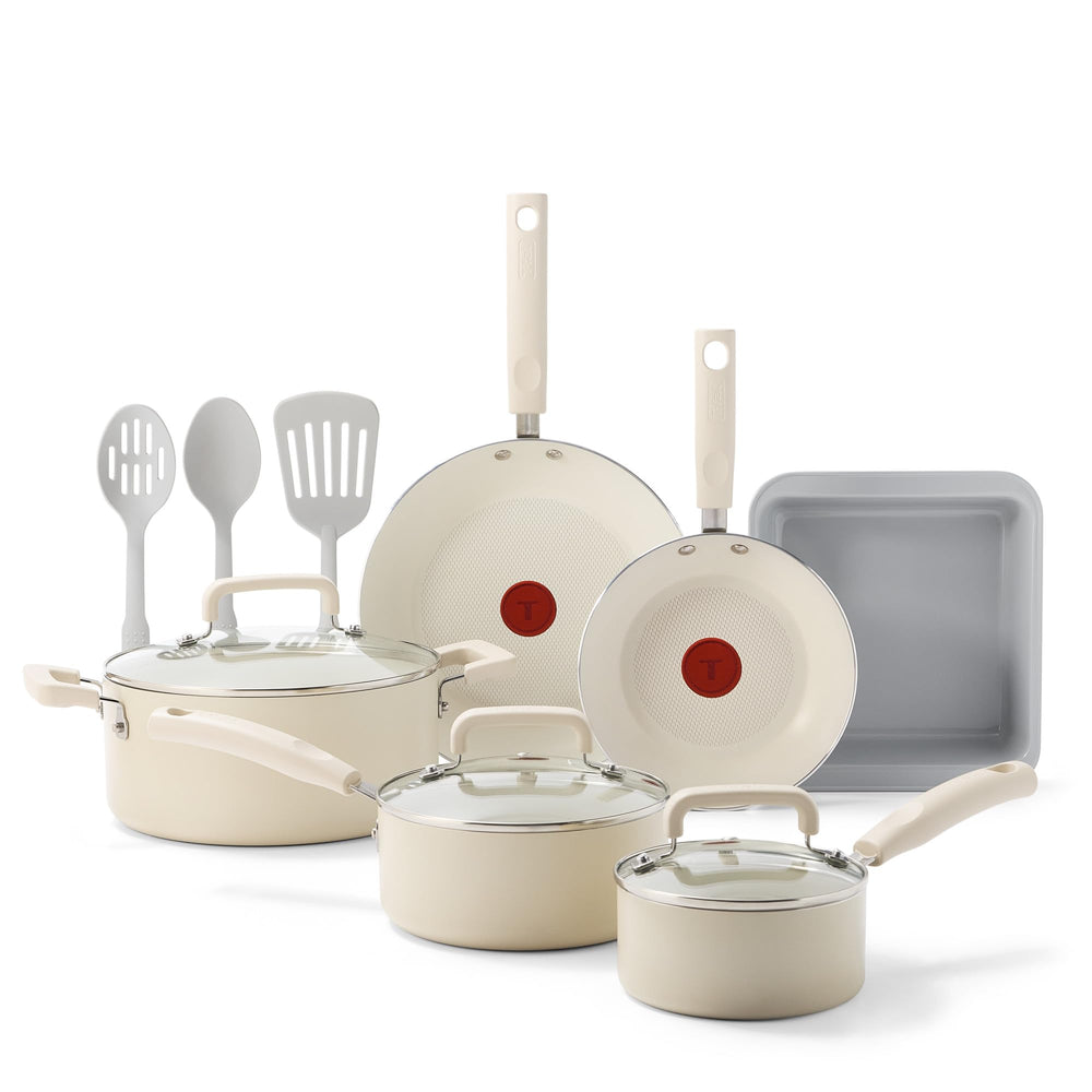 T-fal ensemble 12 pièces présenté sur plan de travail pour cuisine pratique