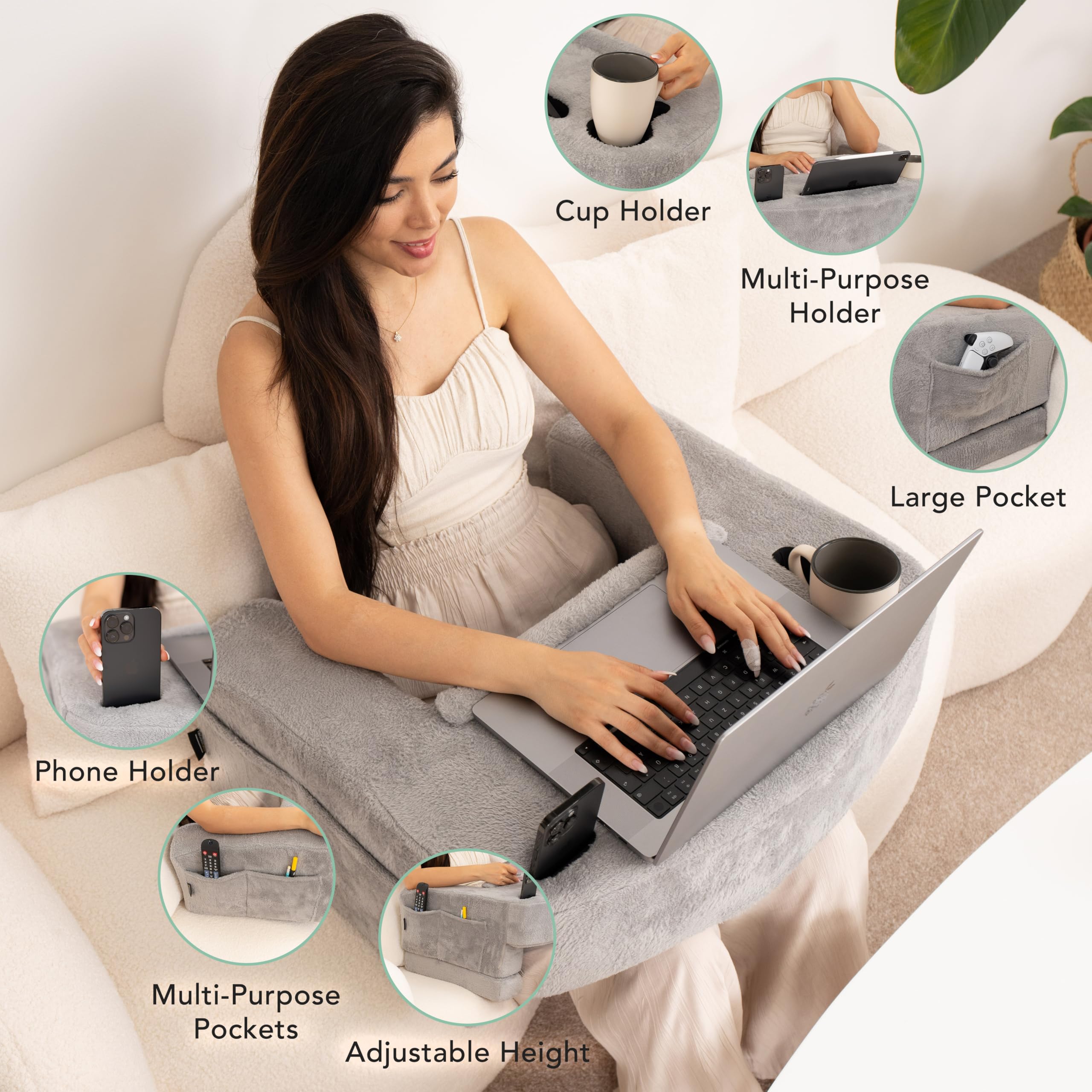 TabCouchCaddy utilisé avec un ordinateur sur canapé pour posture améliorée