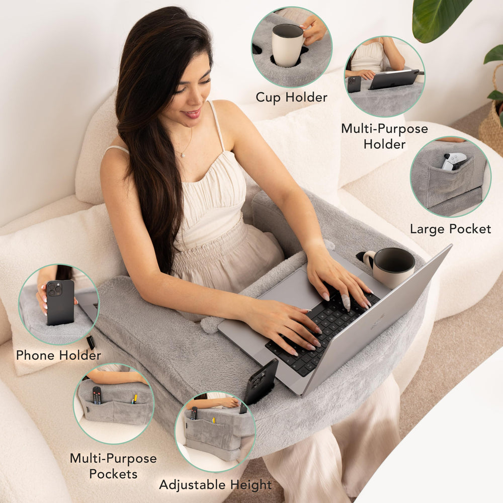 TabCouchCaddy utilisé avec un ordinateur sur canapé pour posture améliorée