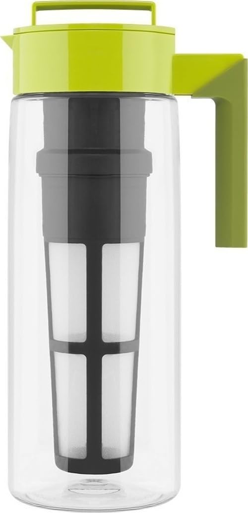 Takeya carafe face avant avocado montrant design élégant et gain de place