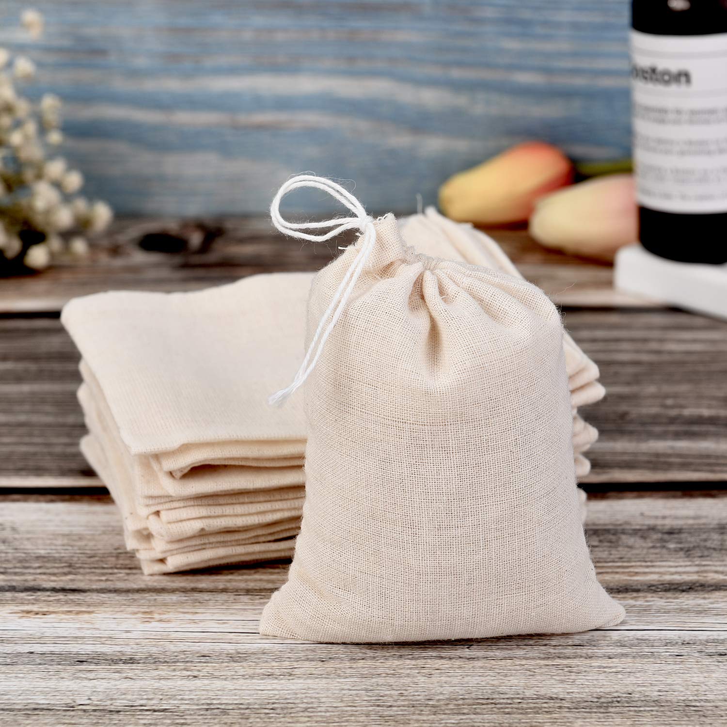Tatuo sachet ouvert contenant bijoux montrant protection et présentation soignée