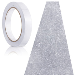 Tatuo vue avant du tapis pailleté argent prêt à poser, met en valeur l'entrée