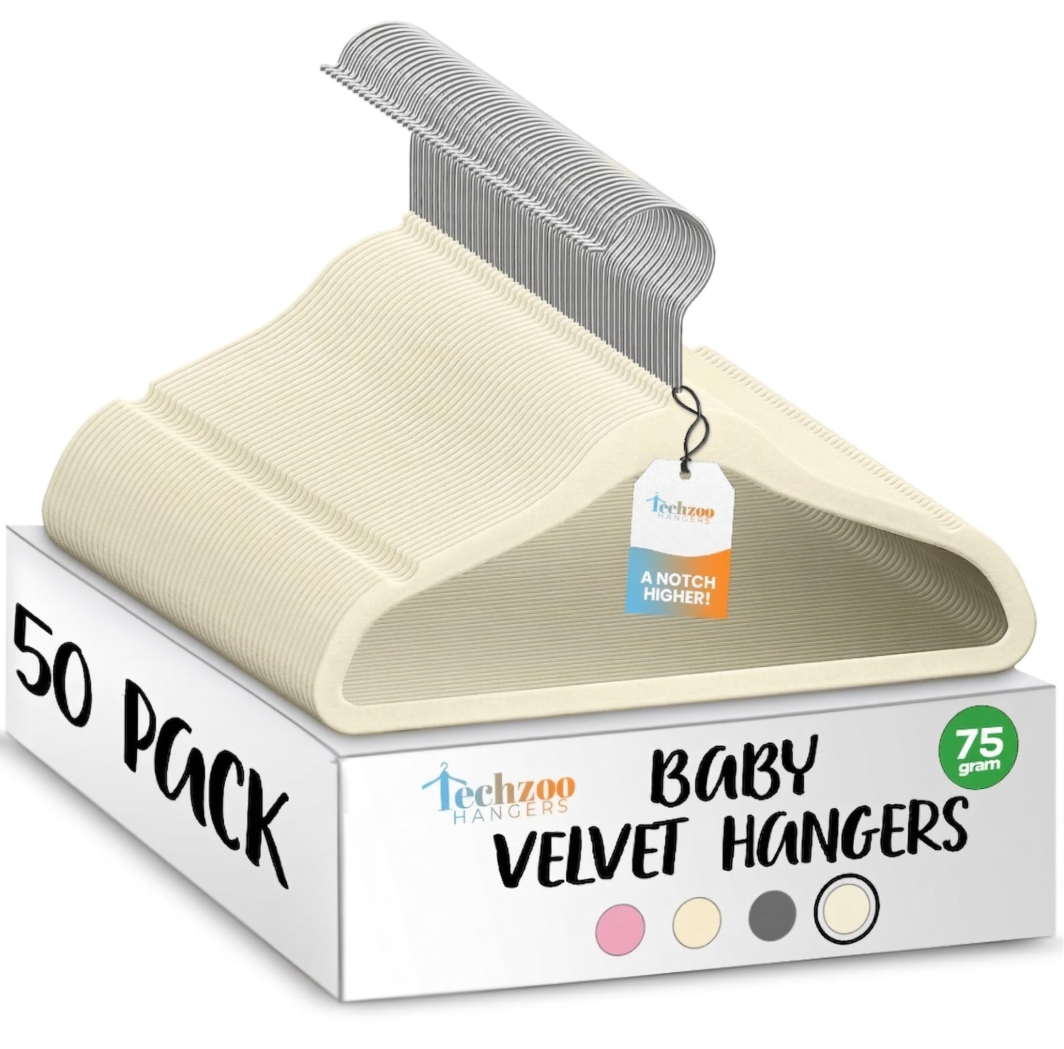 TechZoo pack devant emballage montrant 50 cintres et gain de place