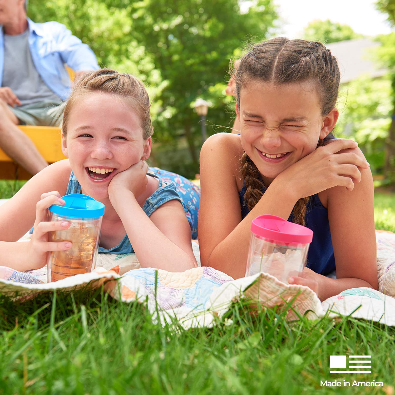 Étiquette Tervis indiquant 'Made in USA' et garantie à vie visible