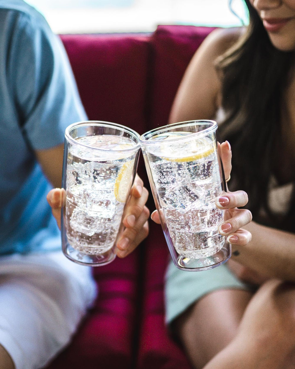 Tervis gros plan couleur River Rock montrant finition facile à nettoyer