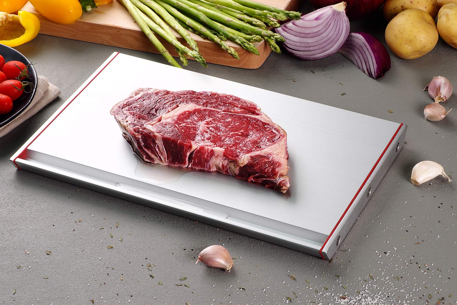 THAT INVENTIONS ThawTHAT posé sur plan de travail de cuisine, gain de temps quotidien