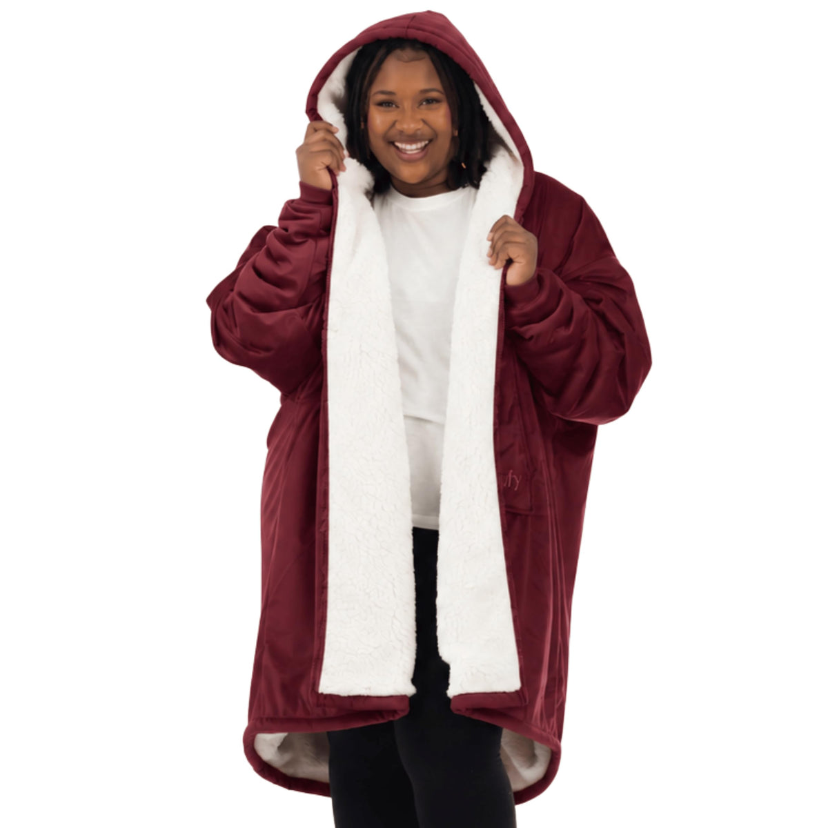 THE COMFY face avant montrant coupe oversize et fermeture éclair, confort instantané