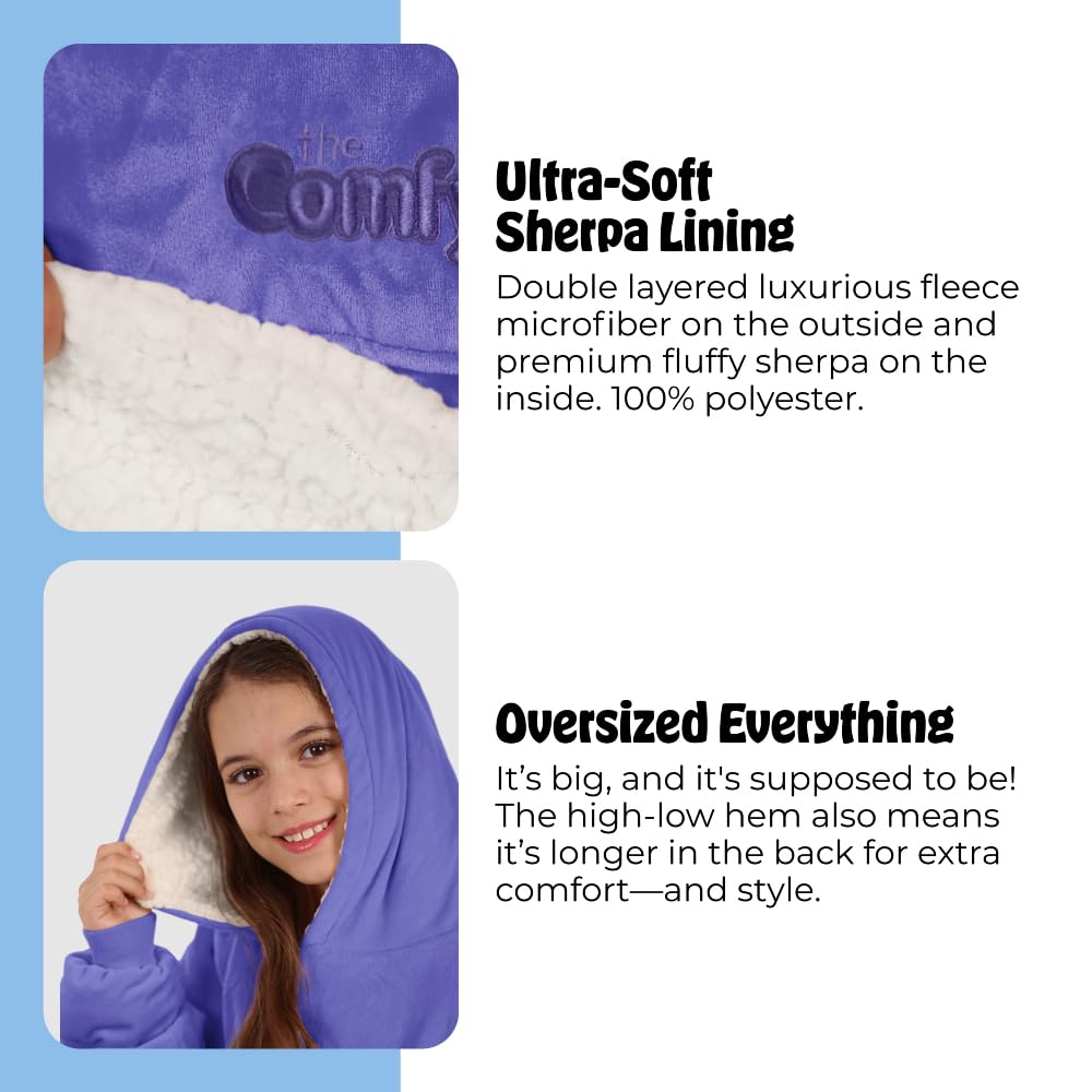 THE COMFY enfant portant la couverture sur un canapé pour confort familial