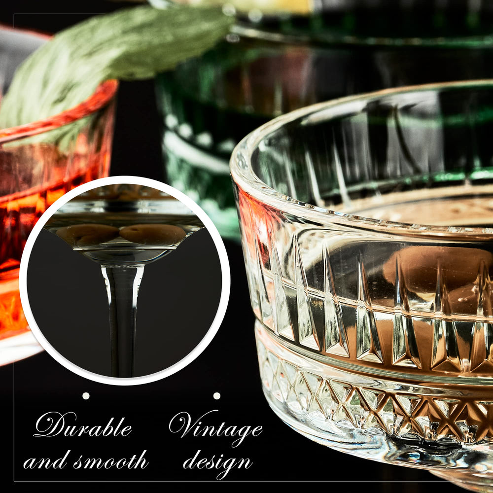 the mask el turko coupe en usage cocktail illustrant service chic et convivialité